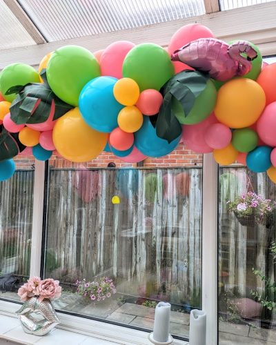 Sweethearts Party Boutique - Tropical Party balloon theme