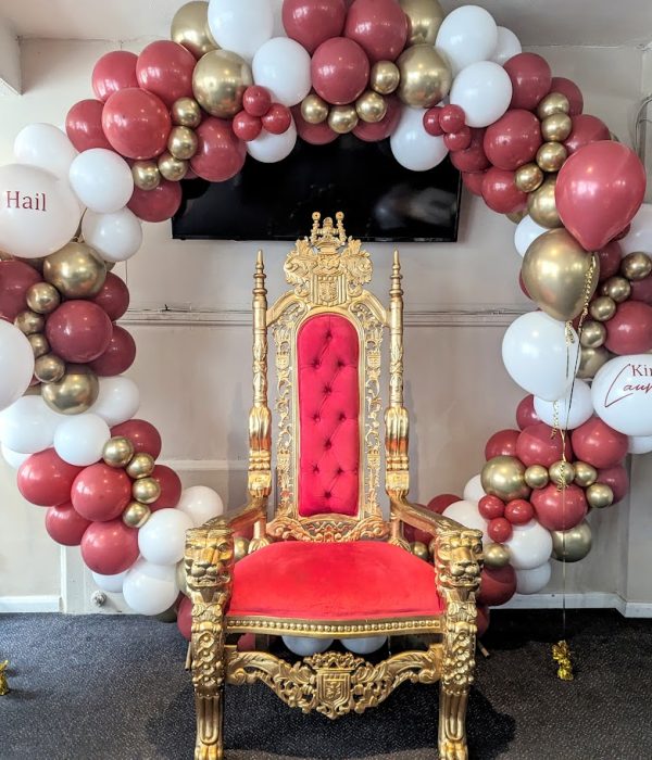 Sweethearts Party Boutique - Additional Hire - Throne Hire